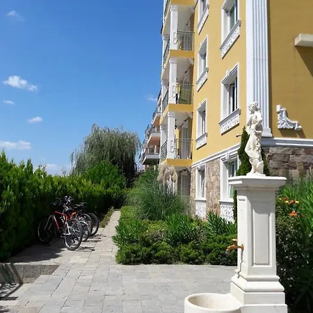 Golden Hermes Апартамент